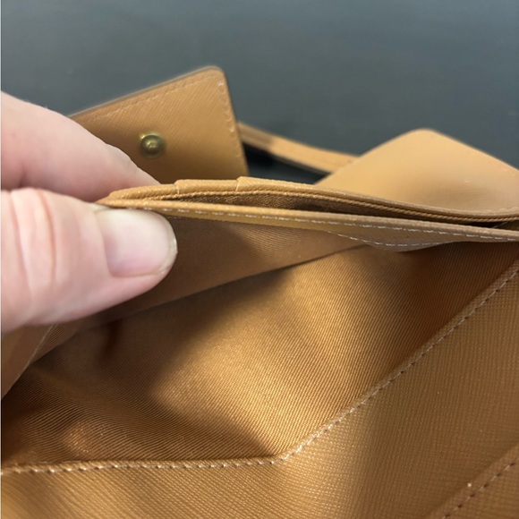 🤍 Fossil Kinley Tan & White Bifold Wallet – EUC 🤍 - Picture 4 of 9